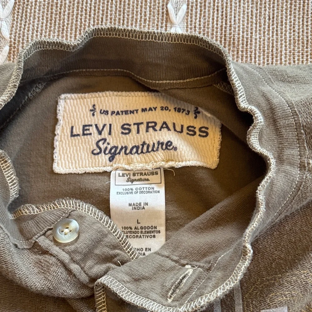 Levi's Signature Green Henley Shirt